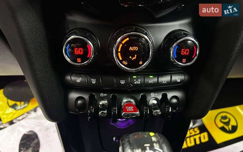 Хэтчбек MINI Hatch 2015 в Черновцах