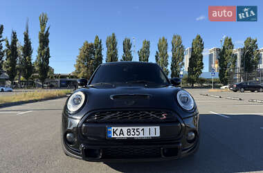 Хетчбек MINI Hatch 2015 в 