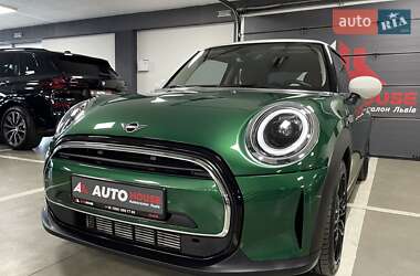Хэтчбек MINI Hatch 2022 в Львове