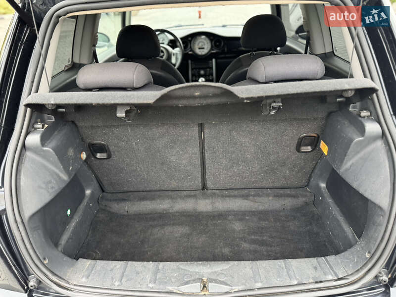 Хэтчбек MINI Hatch 2005 в Хмельницком