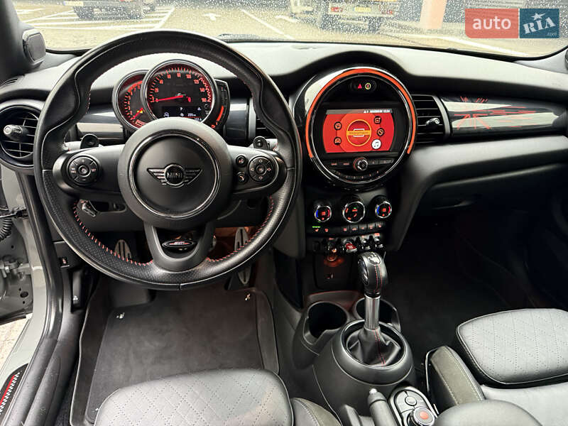 Хэтчбек MINI Hatch 2018 в Киеве
