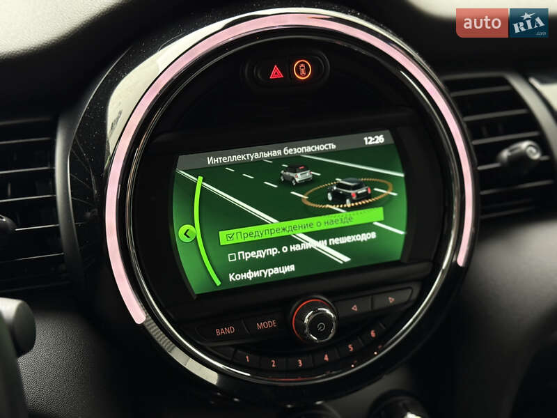 Хэтчбек MINI Hatch 2018 в Киеве