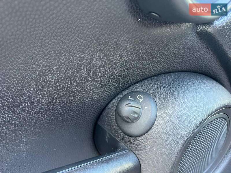 Хетчбек MINI Hatch 2013 в Львові
