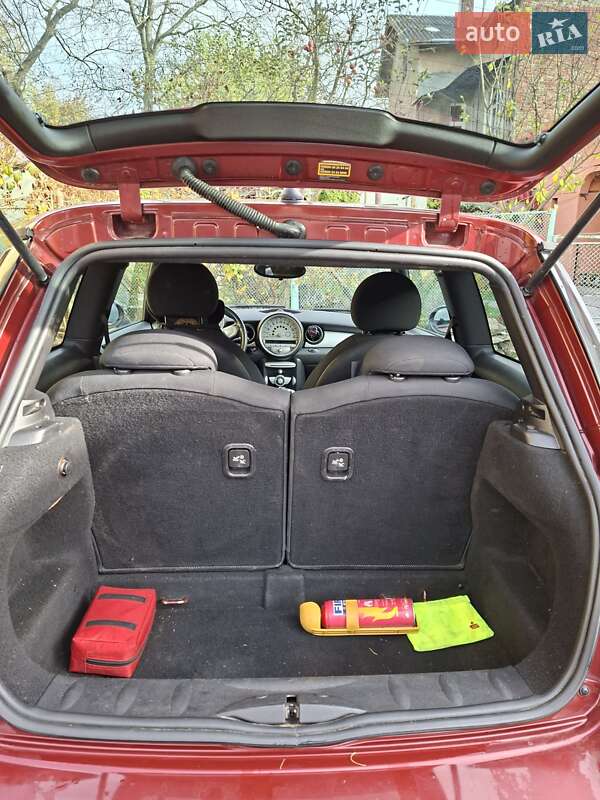 Хэтчбек MINI Hatch 2008 в Дрогобыче