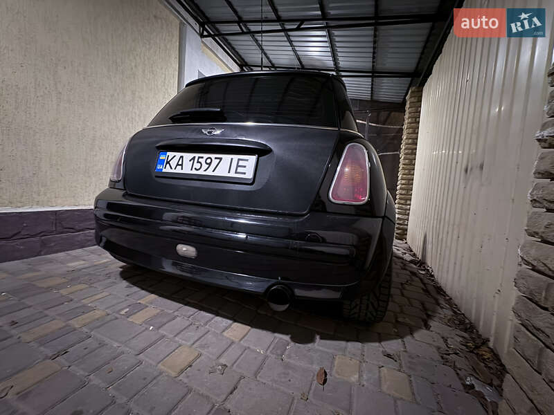 Хэтчбек MINI Hatch 2001 в Ужгороде