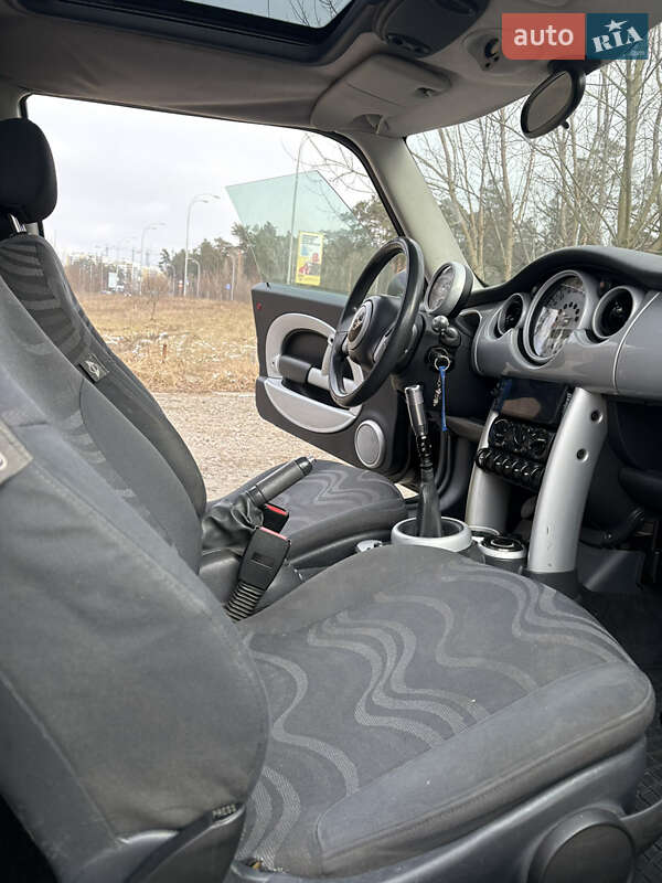 Хэтчбек MINI Hatch 2001 в Ужгороде