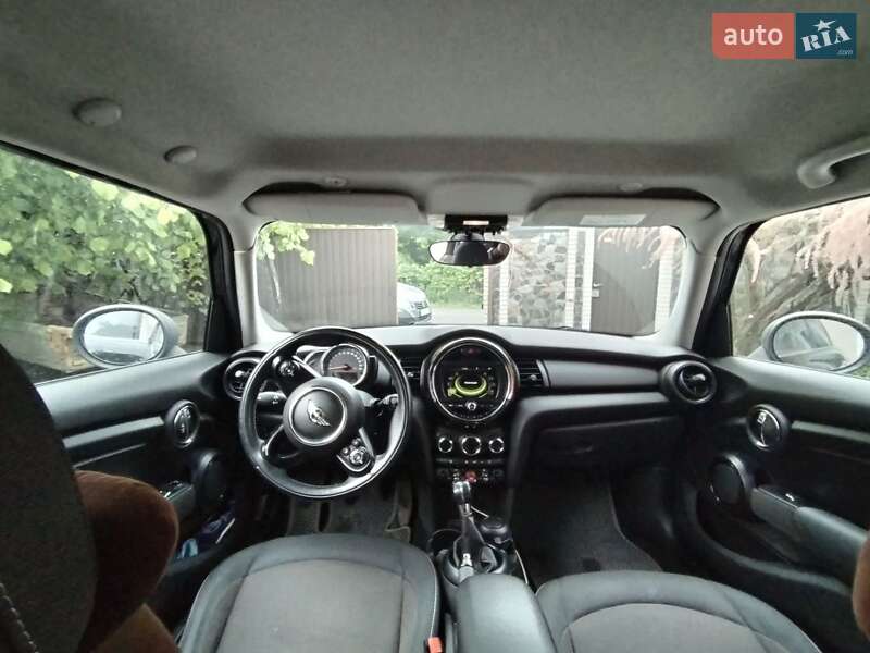 Хетчбек MINI Hatch 2015 в Борисполі