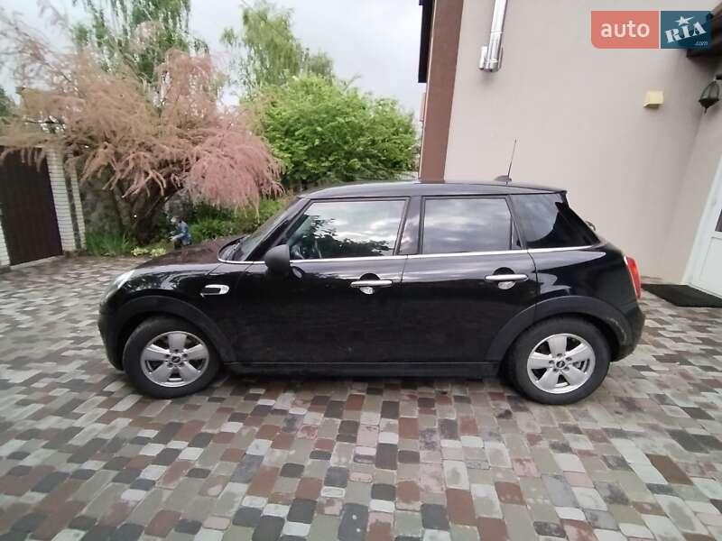 Хетчбек MINI Hatch 2015 в Борисполі