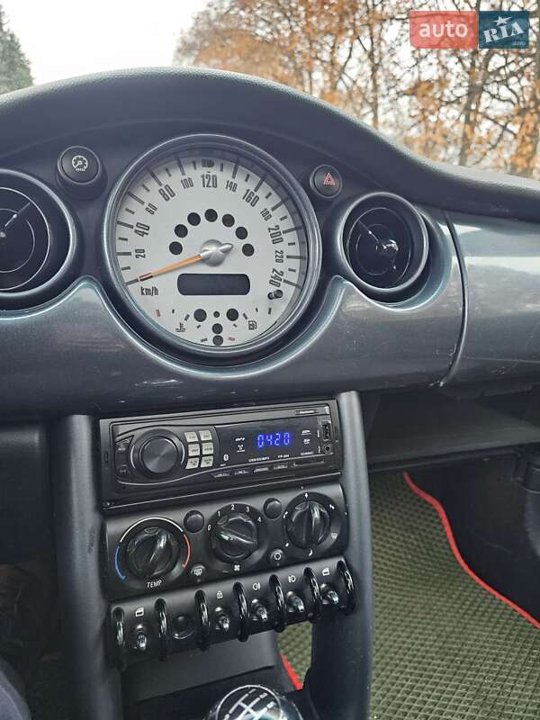 Хетчбек MINI Hatch 2004 в Києві фото 18 Хетчбек MINI Hatch 2004 в Києві