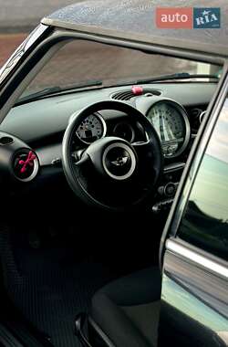 Хэтчбек MINI Hatch 2009 в Луцке
