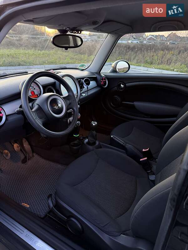 Хетчбек MINI Hatch 2009 в Луцьку фото 16 Хетчбек MINI Hatch 2009 в Луцьку