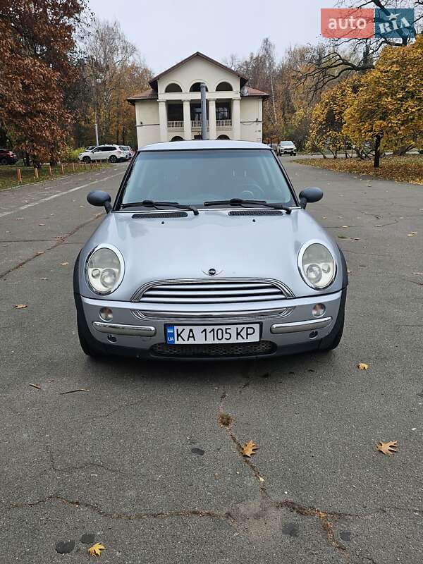 Хэтчбек MINI Hatch 2004 в Киеве фото 4 Хэтчбек MINI Hatch 2004 в Киеве