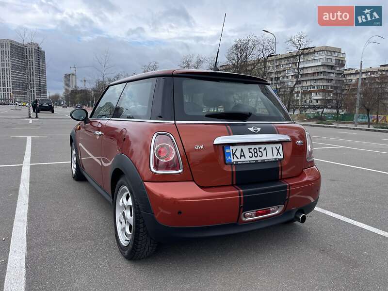 Хэтчбек MINI Hatch 2012 в Киеве фото 5 Хэтчбек MINI Hatch 2012 в Киеве