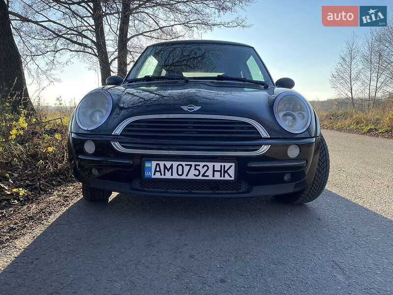 Хетчбек MINI Hatch 2001 в Звягелі