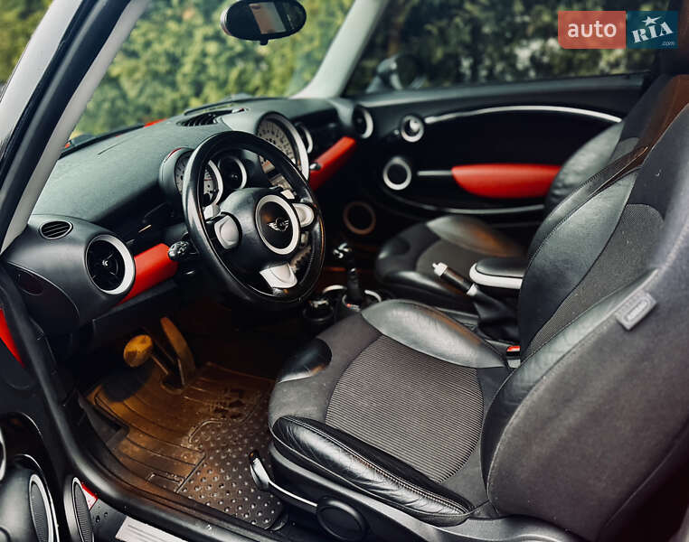 Хэтчбек MINI Hatch 2007 в Киеве