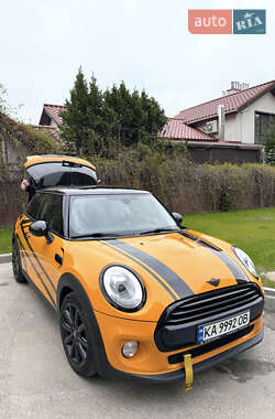Хетчбек MINI Hatch 2016 в Києві