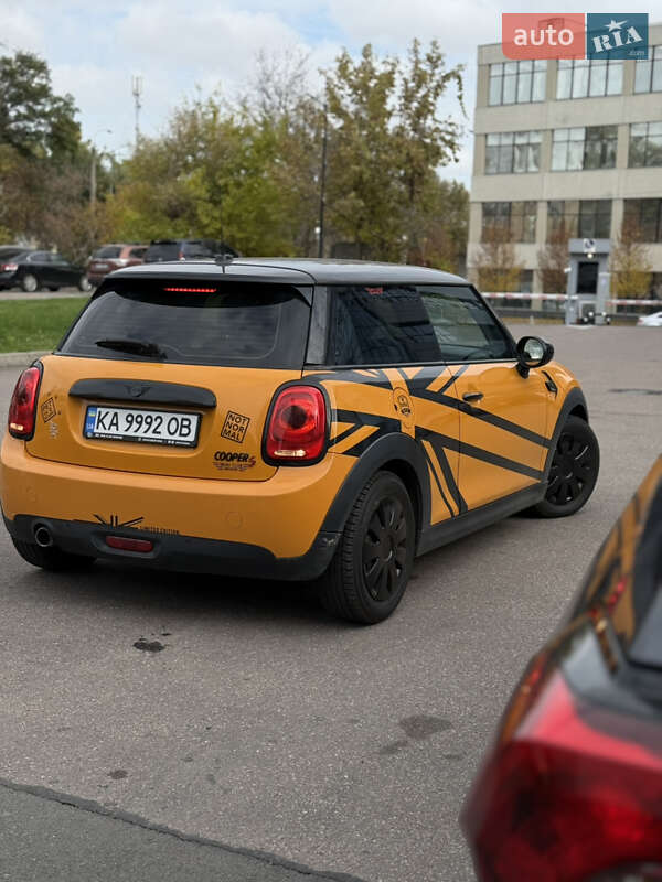 Хэтчбек MINI Hatch 2016 в Киеве фото 3 Хэтчбек MINI Hatch 2016 в Киеве