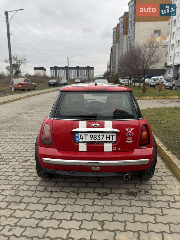 Хэтчбек MINI Hatch 2003 в Ивано-Франковске