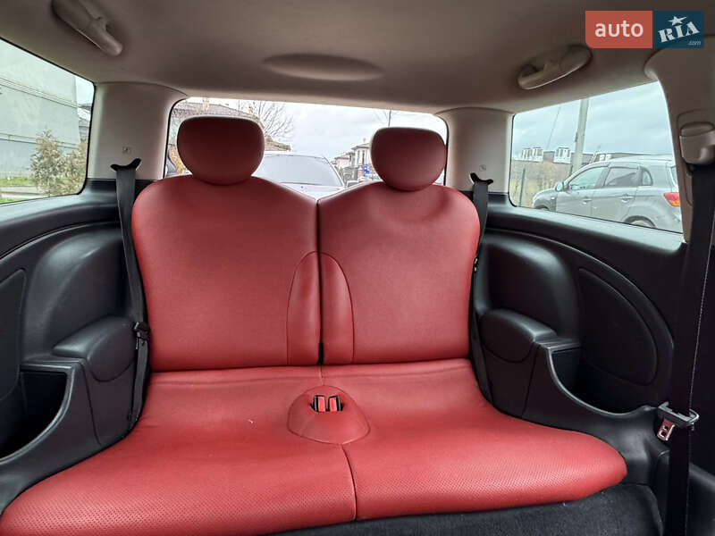 Хэтчбек MINI Hatch 2003 в Ивано-Франковске