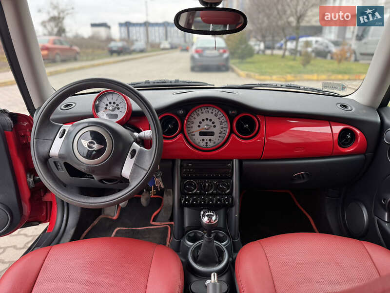 Хэтчбек MINI Hatch 2003 в Ивано-Франковске