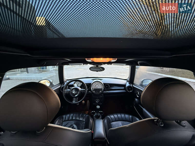 Хэтчбек MINI Hatch 2010 в Харькове