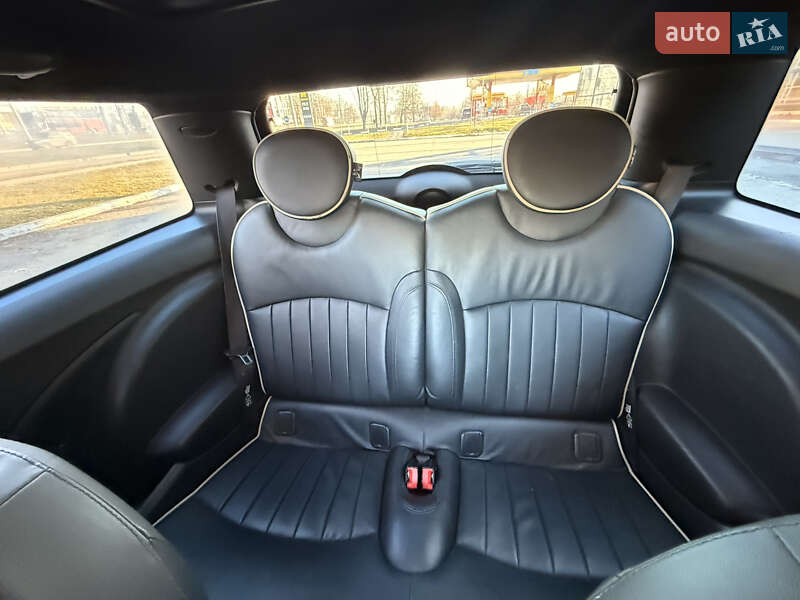 Хэтчбек MINI Hatch 2010 в Харькове