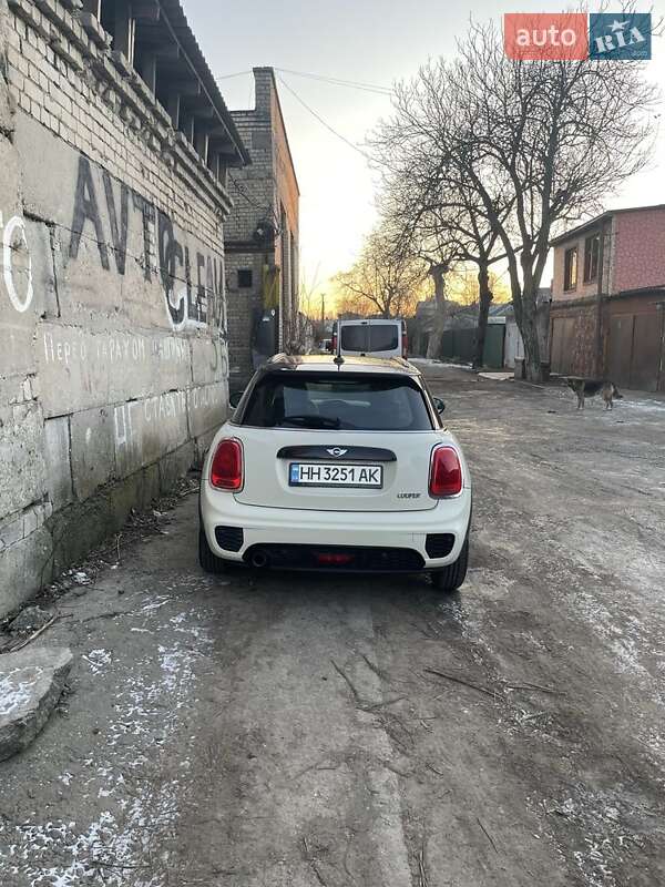 Хэтчбек MINI Hatch 2015 в Одессе