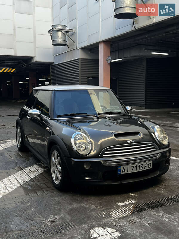 2005 Mini Hatch, VIN WMWRE31000TE96831:plate — фото 1 (autoria)