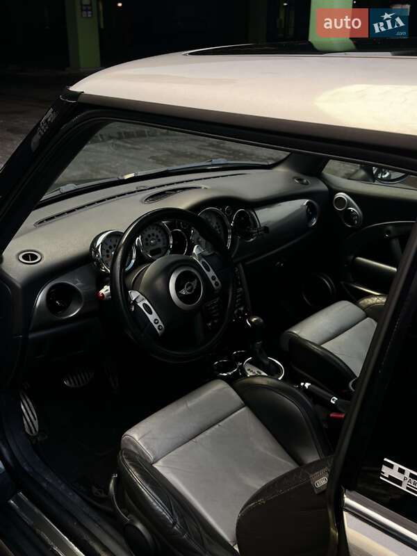 Хэтчбек MINI Hatch 2005 в Киеве