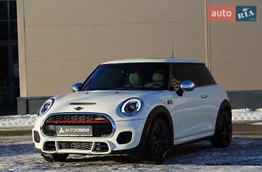 Хэтчбек MINI Hatch 2016 в Киеве