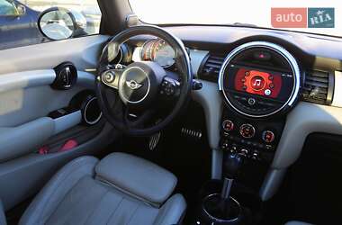 Хэтчбек MINI Hatch 2016 в Киеве