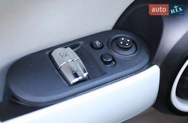 Хэтчбек MINI Hatch 2016 в Киеве