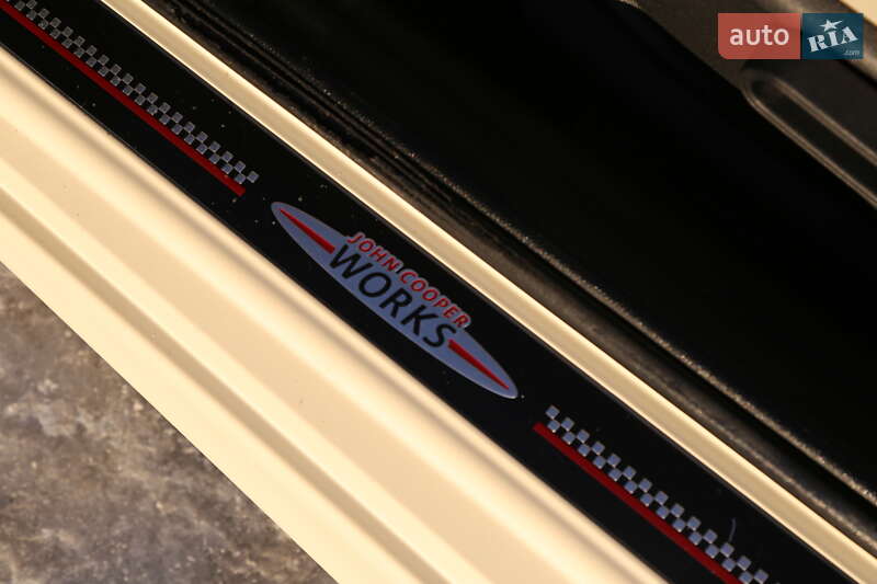 Хэтчбек MINI Hatch 2016 в Киеве