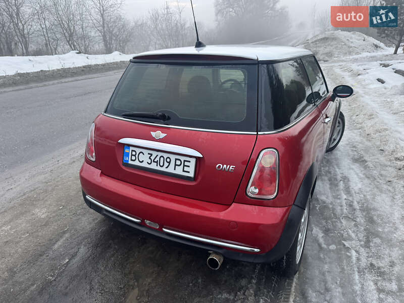 Хетчбек MINI Hatch 2006 в Львові