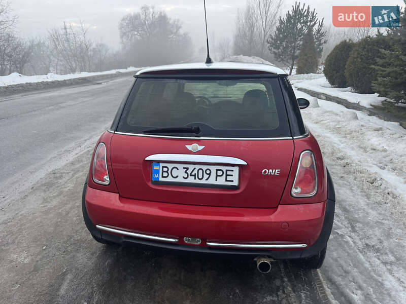 Хетчбек MINI Hatch 2006 в Львові