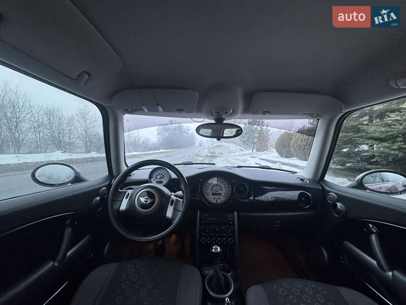 Хетчбек MINI Hatch 2006 в Львові