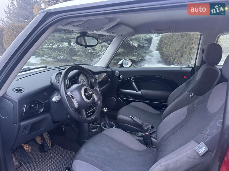 Хетчбек MINI Hatch 2006 в Львові