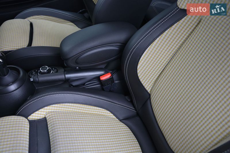 Хетчбек MINI Hatch 2023 в Києві