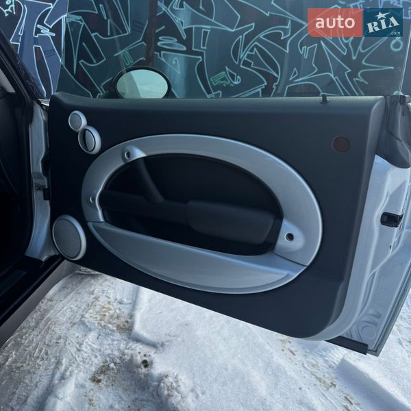 Хетчбек MINI Hatch 2002 в Житомирі