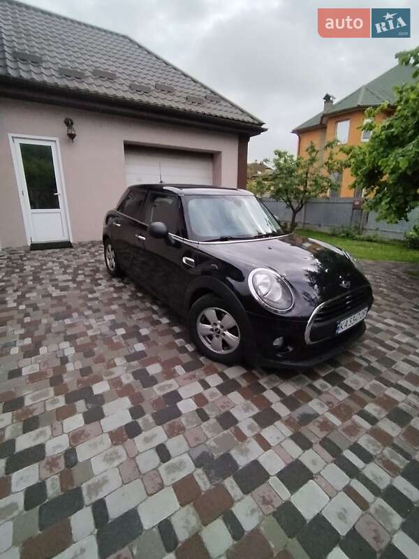 Хэтчбек MINI Hatch 2015 в Борисполе