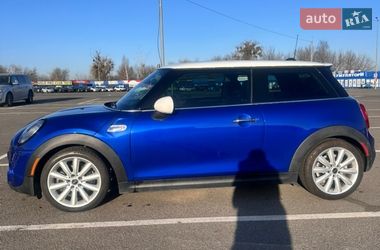 Хэтчбек MINI Hatch 2019 в Киеве