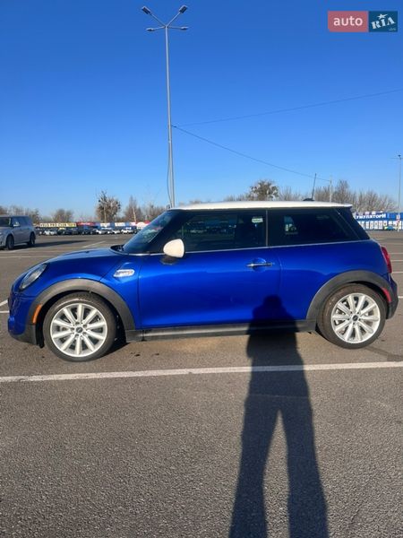Хэтчбек MINI Hatch 2019 в Киеве