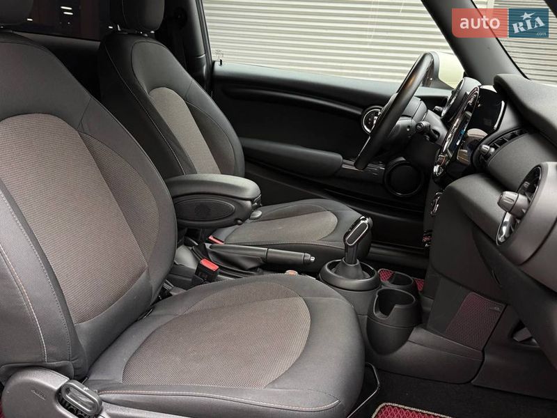 Хетчбек MINI Hatch 2019 в Києві фото 13 Хетчбек MINI Hatch 2019 в Києві