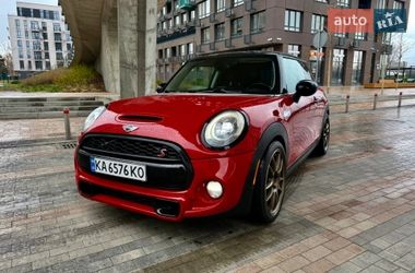 Хэтчбек MINI Hatch 2015 в Киеве