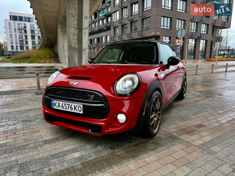 Хэтчбек MINI Hatch 2015 в Киеве