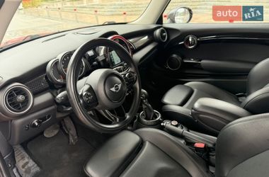 Хэтчбек MINI Hatch 2015 в Киеве
