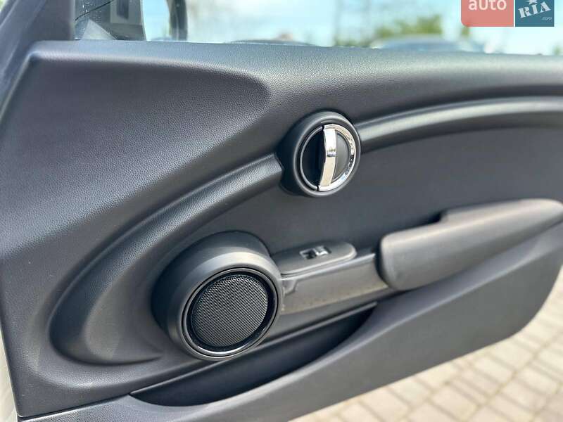 Хэтчбек MINI Hatch 2016 в Одессе