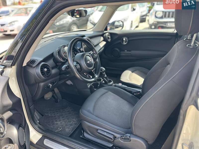 Хэтчбек MINI Hatch 2016 в Одессе