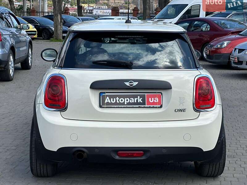 Хэтчбек MINI Hatch 2016 в Одессе