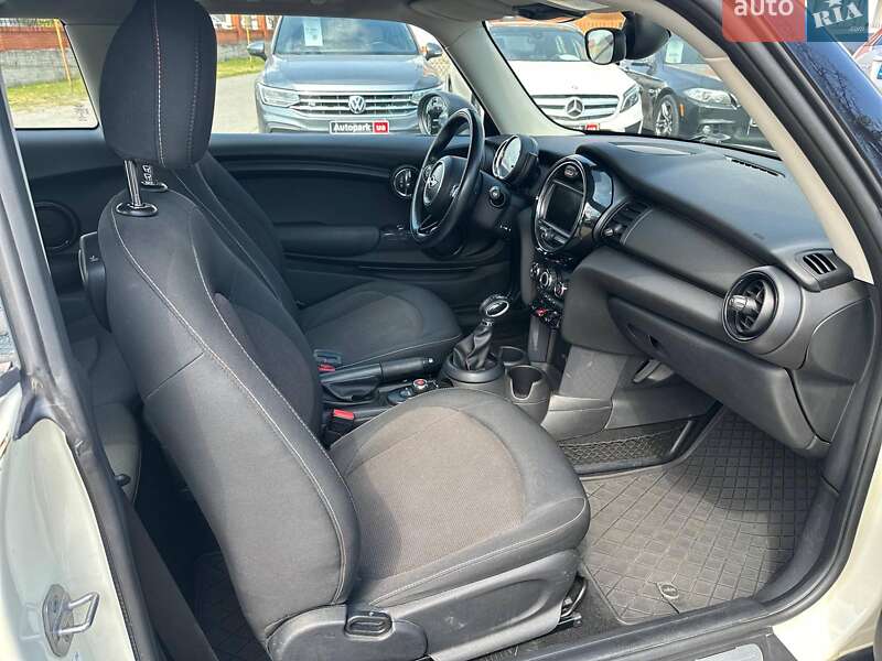 Хэтчбек MINI Hatch 2016 в Одессе